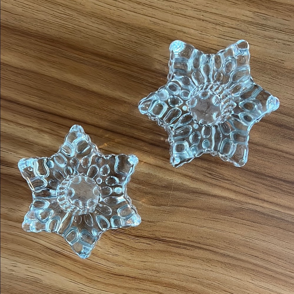 Set of 2 STAR/ SNOWFLAKE TAPER CANDLE HOLDERS. Bubbly glass Mystical ✨ Celestial